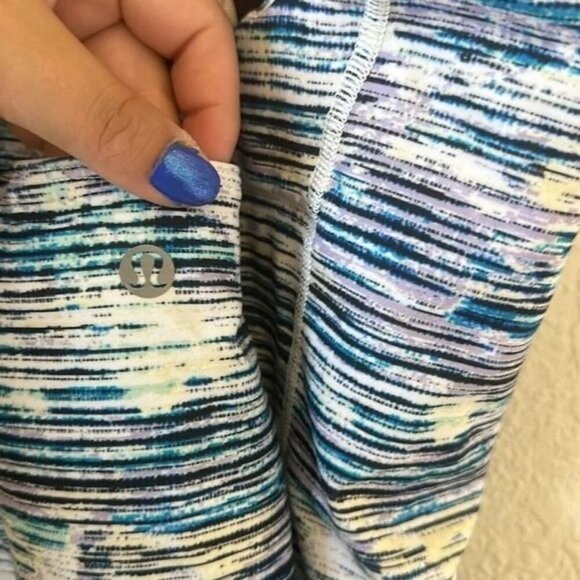 Lululemon Enhearten Blurry Belle Multi Deep Zinfandel Blue Tank Top - Picture 8 of 8